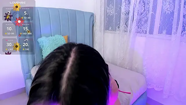 Snapshot of BlondieCutee chatting on 11/10/25, 02:49 BlondieCutee online show from 11/10/25, 02:49