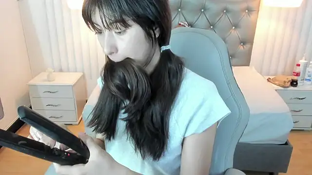 mia vanucci1 online show from 03/04/25, 04:06