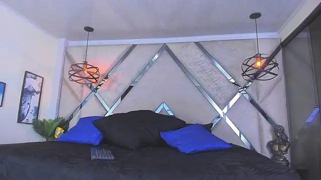 Thomas May4rs online show from 02/19/25, 04:23