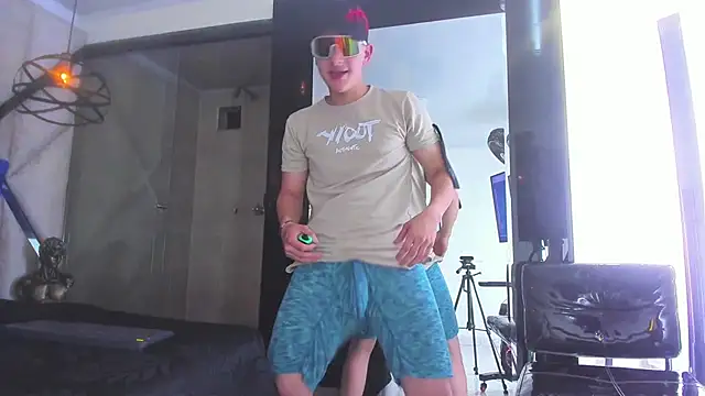 Thomas May4rs online show from 02/19/25, 10:34