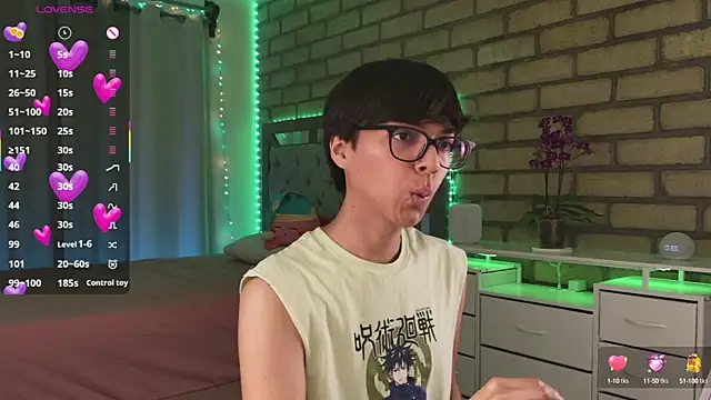 biel biel online show from 02/18/25, 04:37