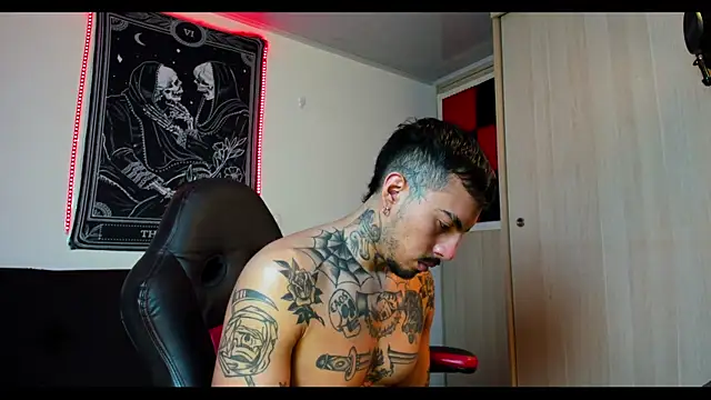 Snapshot of scockpion__ chatting on 02/11/25, 08:05 scockpion online show from 02/11/25, 08:05