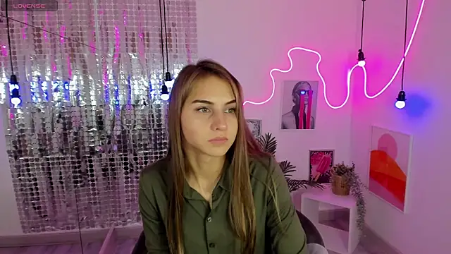 Snapshot of CharmBianca chatting on 01/30/25, 08:43 CharmBianca online show from 01/30/25, 08:43