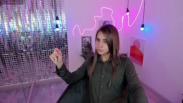 Snapshot of CharmBianca chatting on 02/09/25, 08:22 CharmBianca online show from 02/09/25, 08:22