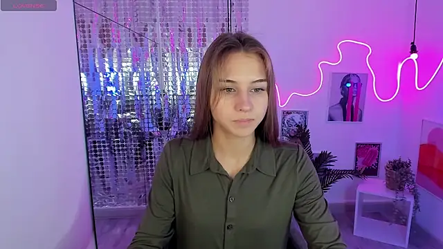 Snapshot of CharmBianca chatting on 02/14/25, 05:09 CharmBianca online show from 02/14/25, 05:09