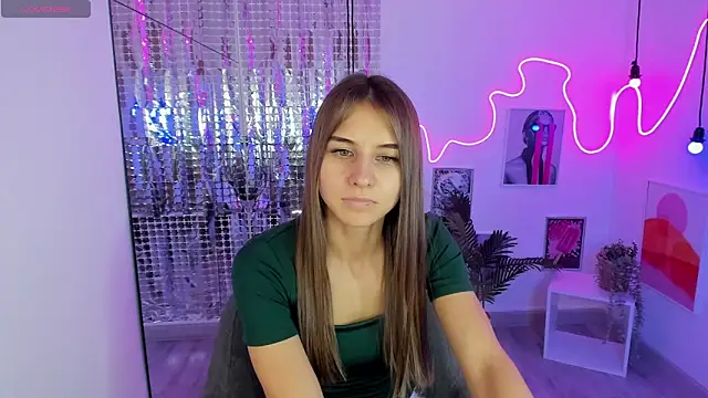 Snapshot of CharmBianca chatting on 02/15/25, 01:38 CharmBianca online show from 02/15/25, 01:38