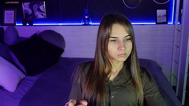 Snapshot of CharmBianca chatting on 02/19/25, 11:49 CharmBianca online show from 02/19/25, 11:49