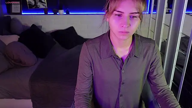 Snapshot of CharmBianca chatting on 02/22/25, 05:34 CharmBianca online show from 02/22/25, 05:34