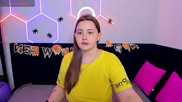 Snapshot of MargaretRoyy chatting on 10/30/25, 01:29 MargaretRoyy online show from 10/30/25, 01:29