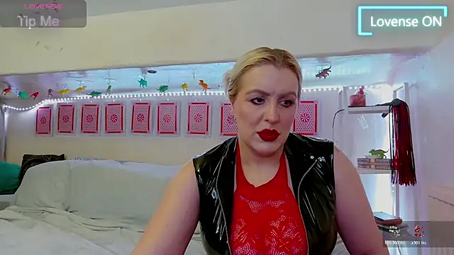 Snapshot of GoddessAlimony chatting on 04/04/26, 11:02 GoddessAlimony online show from 04/04/26, 11:02