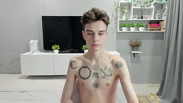 avegothy- online show from 02/11/25, 08:05