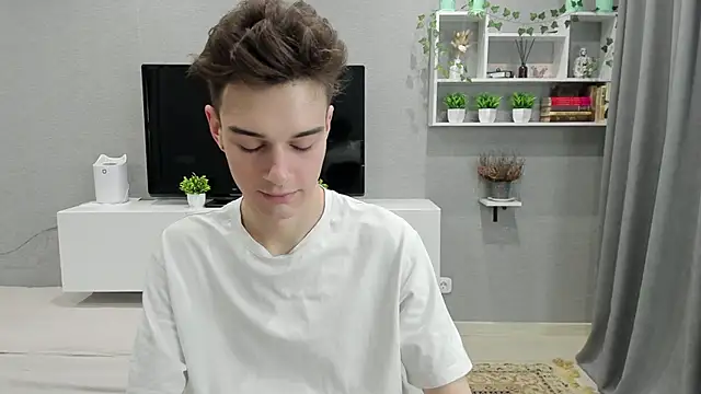 avegothy- online show from 02/12/25, 01:27