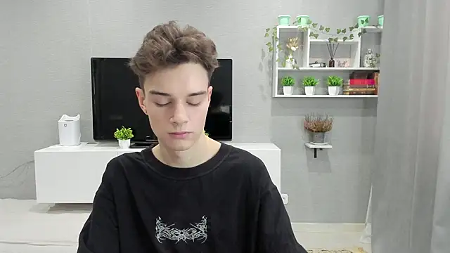 avegothy- online show from 02/14/25, 12:36