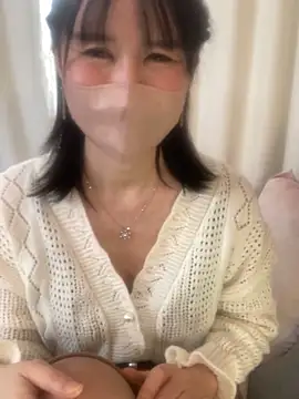 Snapshot of MURA-saki chatting on 02/21/25, 01:22 MURA-saki online show from 02/21/25, 01:22