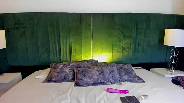 ValeriaVixen online show from 02/05/25, 03:13