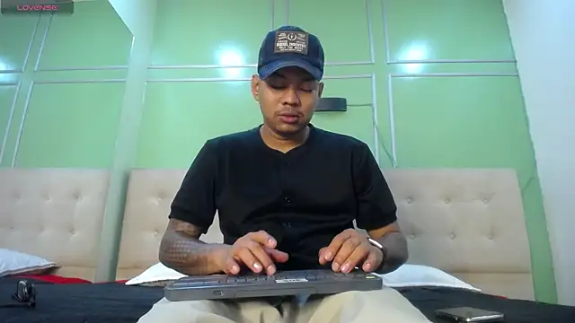 Saipadpuer30 online show from 02/21/25, 03:12