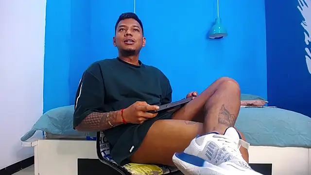 Saipadpuer30 online show from 03/18/25, 03:42