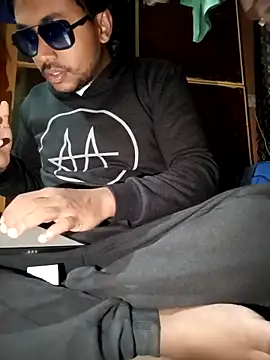 bigcock thick online show from 10/29/25, 12:57