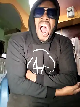 bigcock thick online show from 10/29/25, 04:42