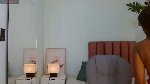 brendathompson  online show from 12/03/25, 04:09