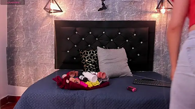 emberhodson online show from 11/04/25, 11:31