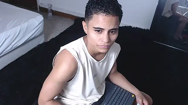 Liiamthompson online show from 02/25/25, 05:15