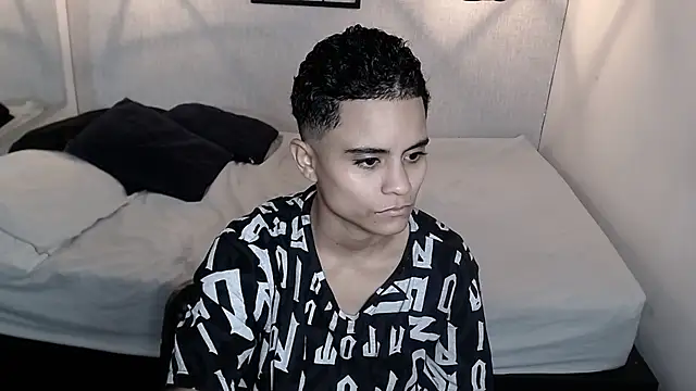 Liiamthompson online show from 03/07/25, 11:51