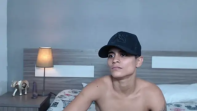 Liiamthompson online show from 10/06/25, 03:31