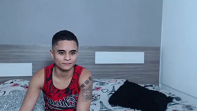 Liiamthompson online show from 10/09/25, 11:25