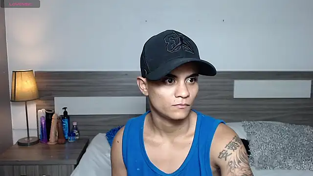 Liiamthompson online show from 12/18/25, 09:15