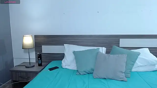 Liiamthompson online show from 02/26/26, 07:13