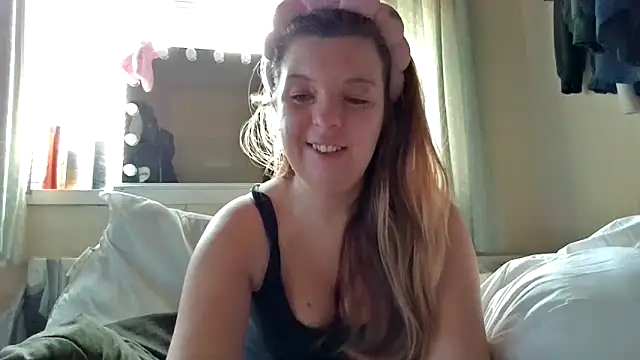 Demi WelshX online show from 11/18/25, 11:25