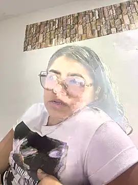 viccky vick online show from 02/05/25, 06:26