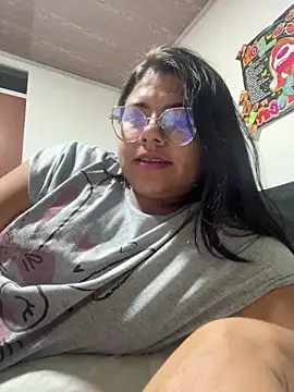 viccky vick online show from 02/12/25, 04:33