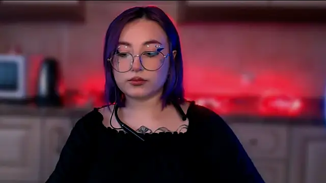 Snapshot of purplewitch chatting on 02/17/25, 11:02 purplewitch online show from 02/17/25, 11:02