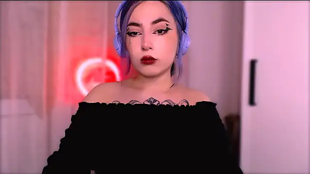 Snapshot of purplewitch chatting on 09/13/25, 08:30 purplewitch online show from 09/13/25, 08:30