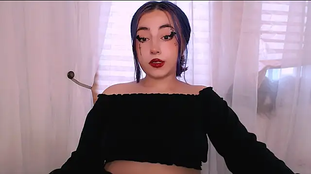 Snapshot of purplewitch chatting on 09/25/25, 04:38 purplewitch online show from 09/25/25, 04:38