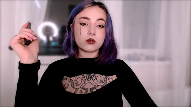 Snapshot of purplewitch chatting on 10/21/25, 08:09 purplewitch online show from 10/21/25, 08:09