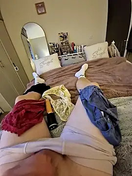 Snapshot of blueeyeblonde33 chatting on 02/03/25, 07:40 blueeyeblonde33 online show from 02/03/25, 07:40