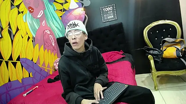 SimonAndJocelyn online show from 03/14/25, 07:44