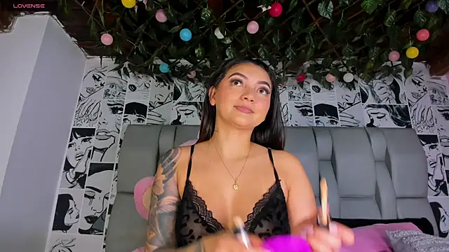 Snapshot of LucyRosse chatting on 08/02/26, 11:19 LucyRosse online show from 08/02/26, 11:19