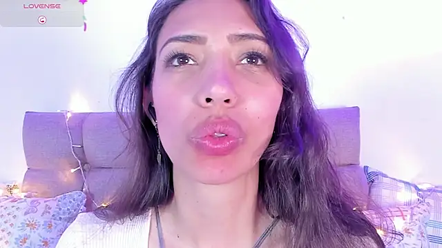 Miss veronicaa2 online show from 02/17/25, 04:04