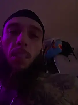 Snapshot of cruz815 chatting on 02/28/25, 03:04 cruz815 online show from 02/28/25, 03:04