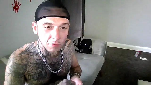 Snapshot of cruz815 chatting on 10/29/25, 07:26 cruz815 online show from 10/29/25, 07:26