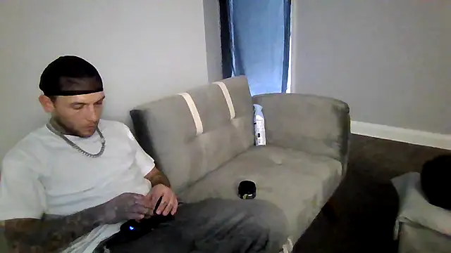 cruz815 online show from 11/28/25, 07:05