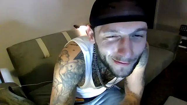 cruz815 online show from 12/21/25, 02:08