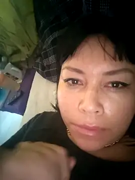 Snapshot of KellyPerlaxxx chatting on 11/14/25, 01:32 KellyPerlaxxx online show from 11/14/25, 01:32