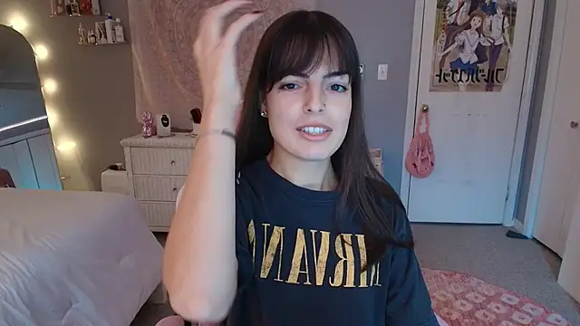 Snapshot of princesselysia chatting on 10/08/25, 04:15 princesselysia online show from 10/08/25, 04:15