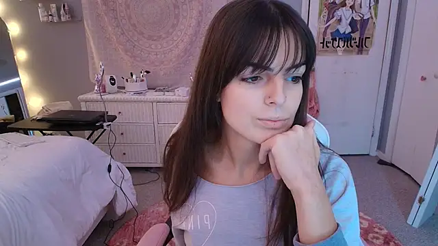 Snapshot of princesselysia chatting on 10/29/25, 04:09 princesselysia online show from 10/29/25, 04:09