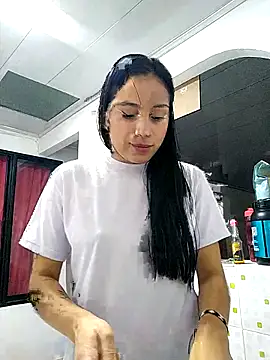 Snapshot of Marce0 chatting on 02/20/25, 12:41 Marce0 online show from 02/20/25, 12:41